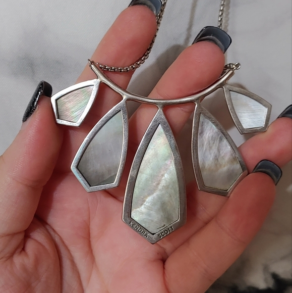 Kendra Scott Rhyan Necklace - Picture 8 of 8